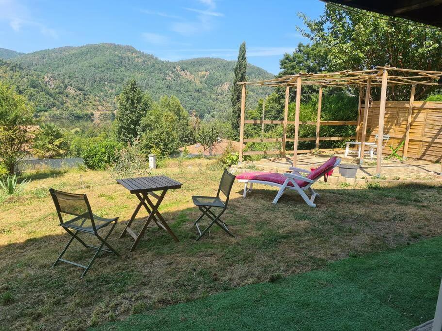 Le Chalet Des Amis Lägenhet Aurec-Sur-Loire Exteriör bild